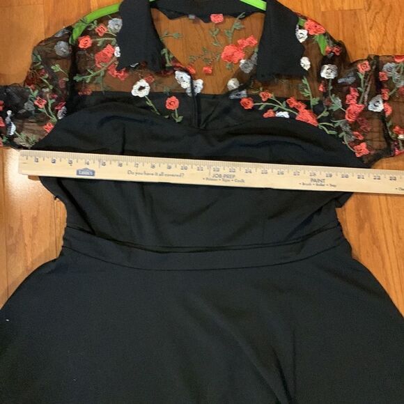 Size XXXL cocktail dress. Black with sheer embroidery shoulders & sleeves - Picture 10 of 10